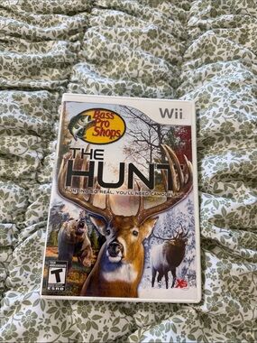 Bass Pro Shops The Hunt (Wii) - White Case with Wildlife Cover